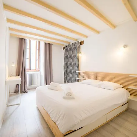 Le Parmelan - For 2 People In The Heart Of The Old Town *